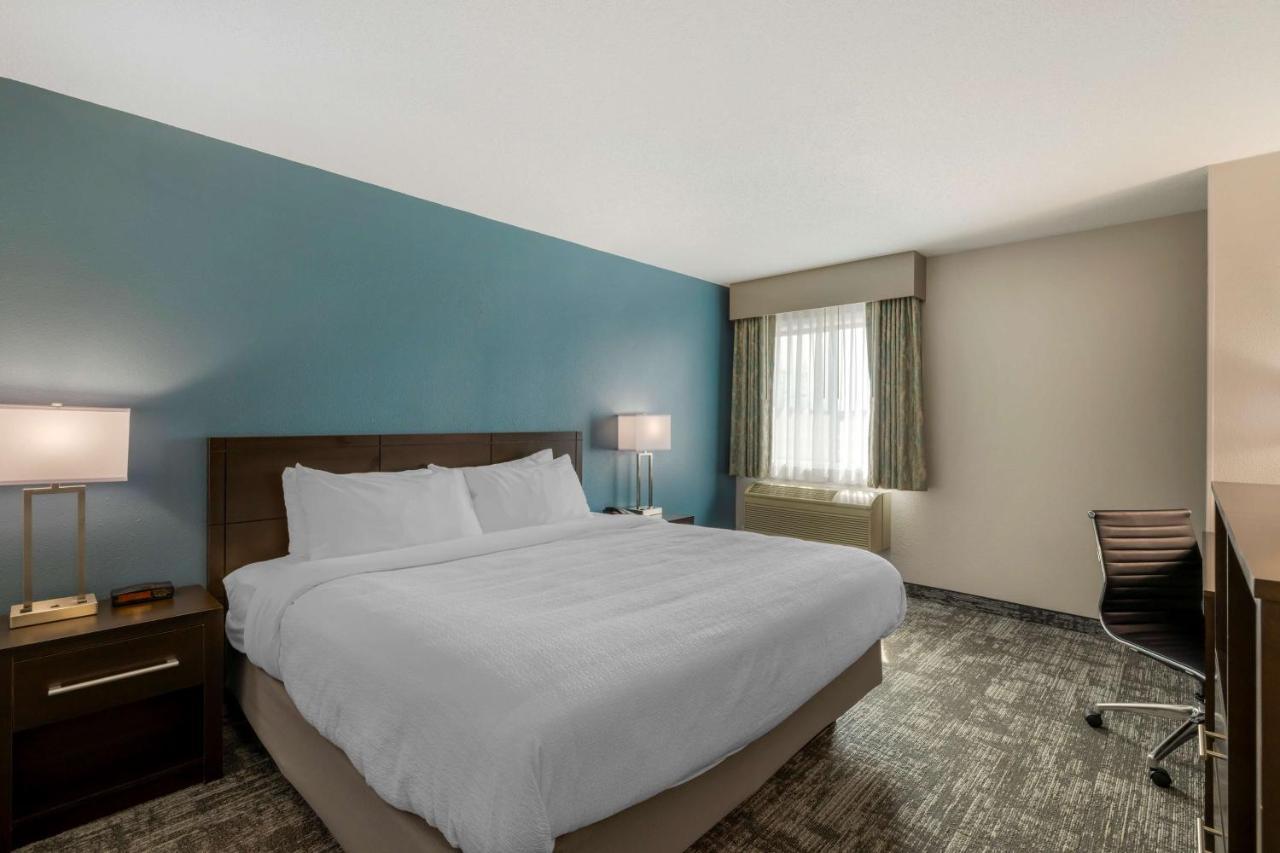 Best Western Watertown Inn & Suites Exterior photo
