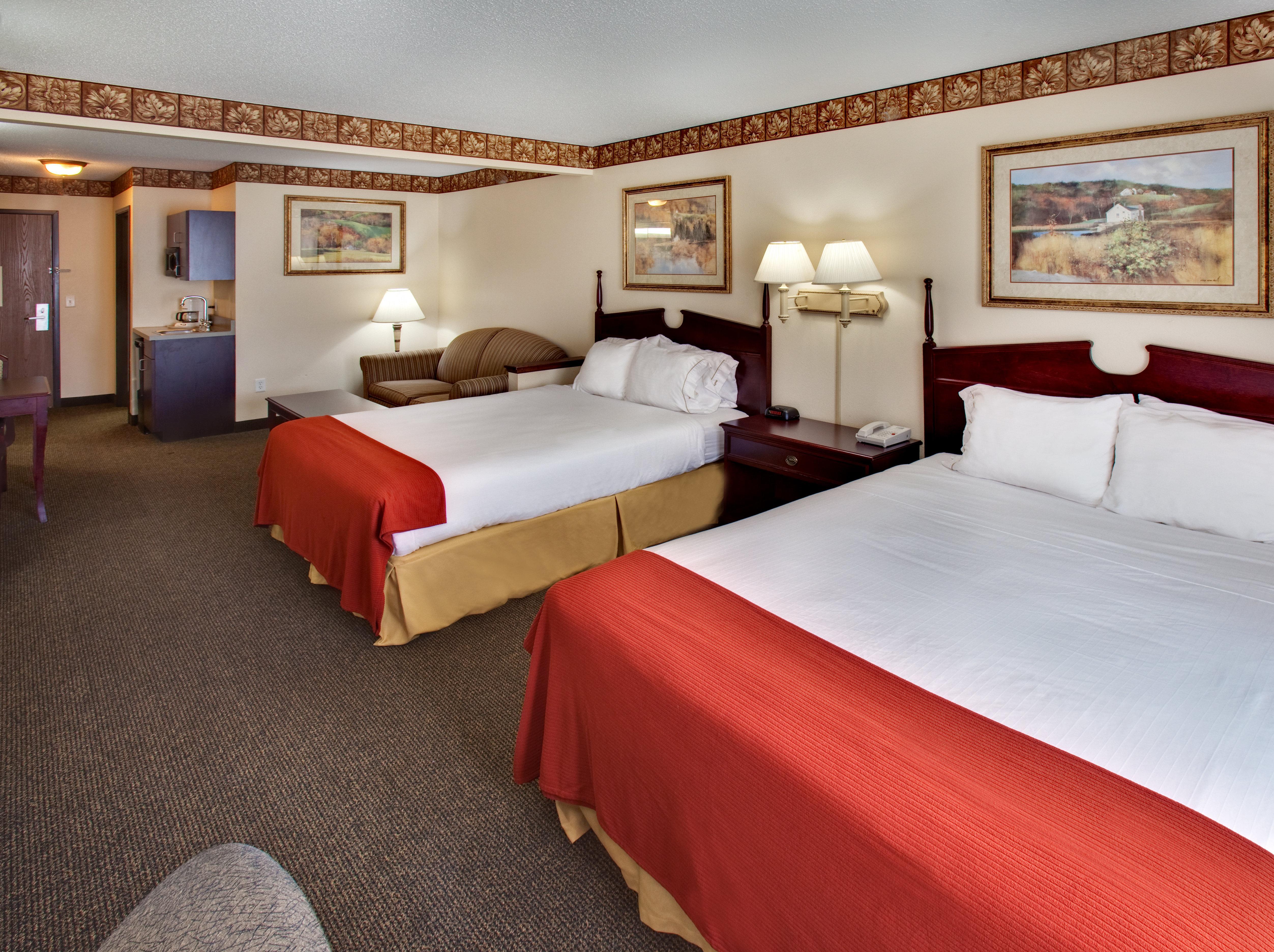 Best Western Watertown Inn & Suites Exterior photo